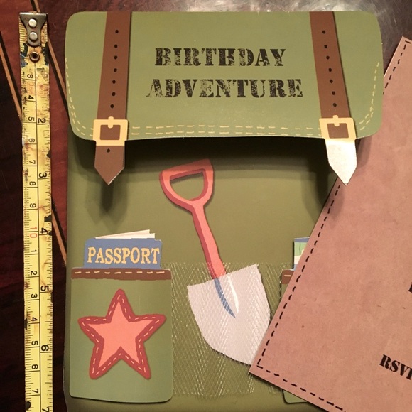Cute back pack Themed party invitations Set of 8. - Picture 4 of 4
